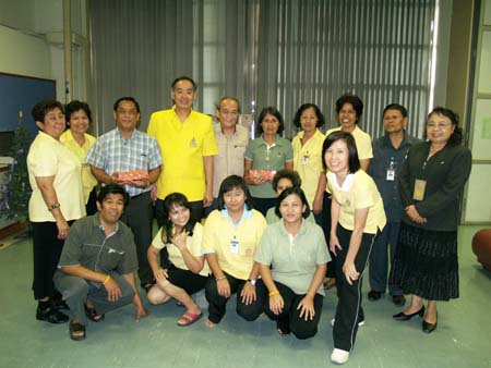 เปิดห้องคาราโอเกะสำหรับชาวคณะฯ