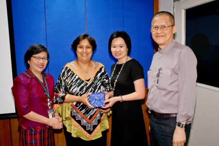 ต้อนรับ Dr.Rima Caccetta