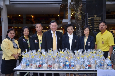 กิจกรรม ทำบุญตักบาตร ที่มหาวิทยาลัยมหิดล ศาลายา