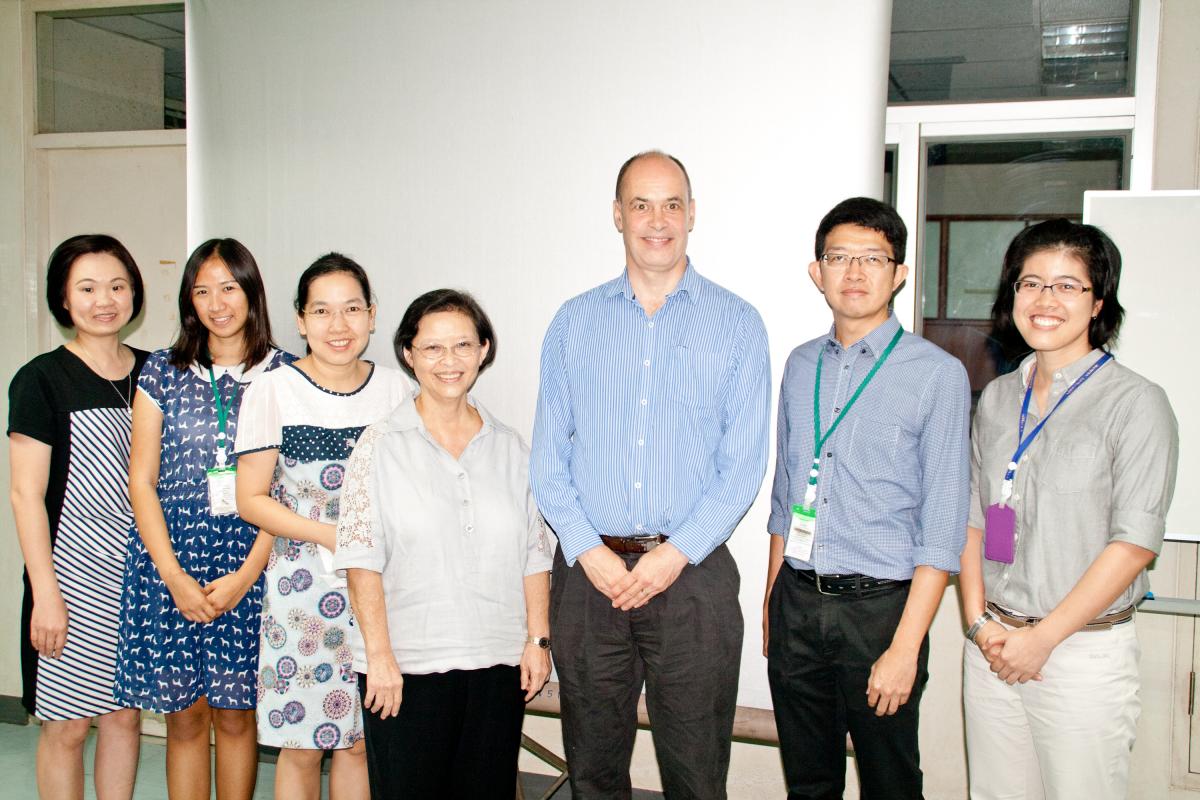 ต้อนรับ Prof