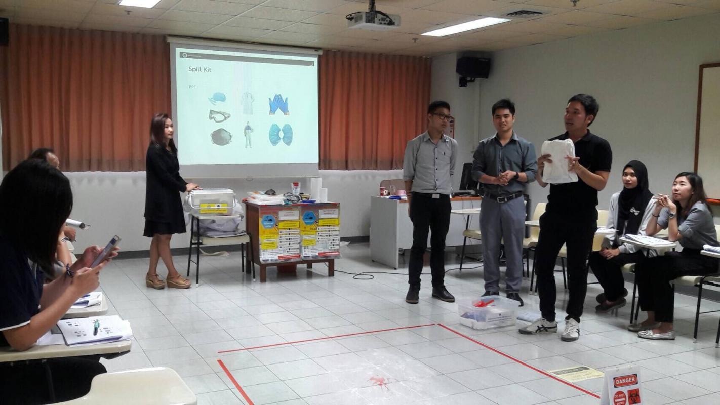 โครงการอบรมเชิงปฏิบัติการด้านความปลอดภัยในการใช้ห้องปฏิบัติการวิทยาศาสตร์