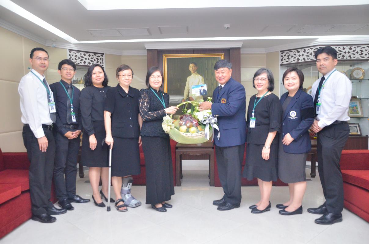ทีมผู้บริหารคณะเภสัชศาสตร์ มหาวิทยาลัยมหิดล ร่วมแสดงความยินดีกับ อธิการบดีคนใหม่