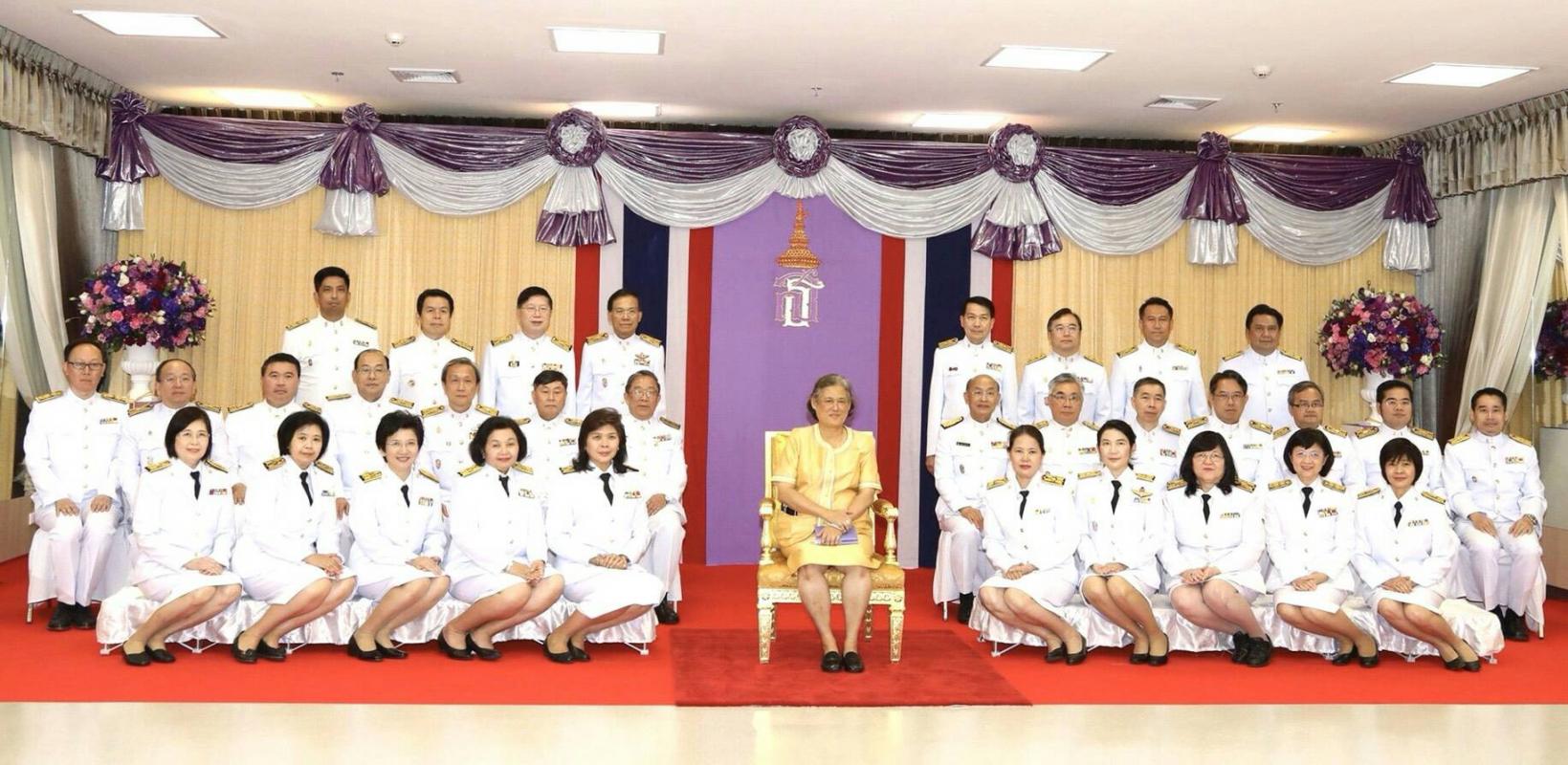พิธีเปิดสถาบันการแพทย์จักรีนฤบดินทร์