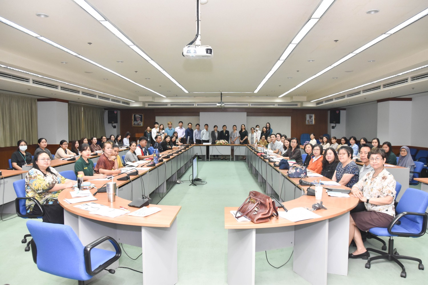 ประชุมคณะกรรมการความปลอดภัยการใช้ห้องชีวภาพ