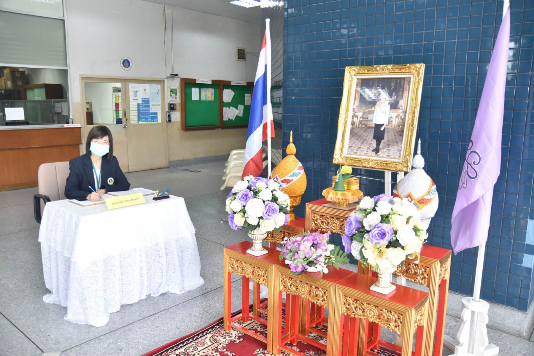 ลงนามถวายพระพร “สมเด็จพระราชินี” วันเฉลิมพระชนมพรรษา