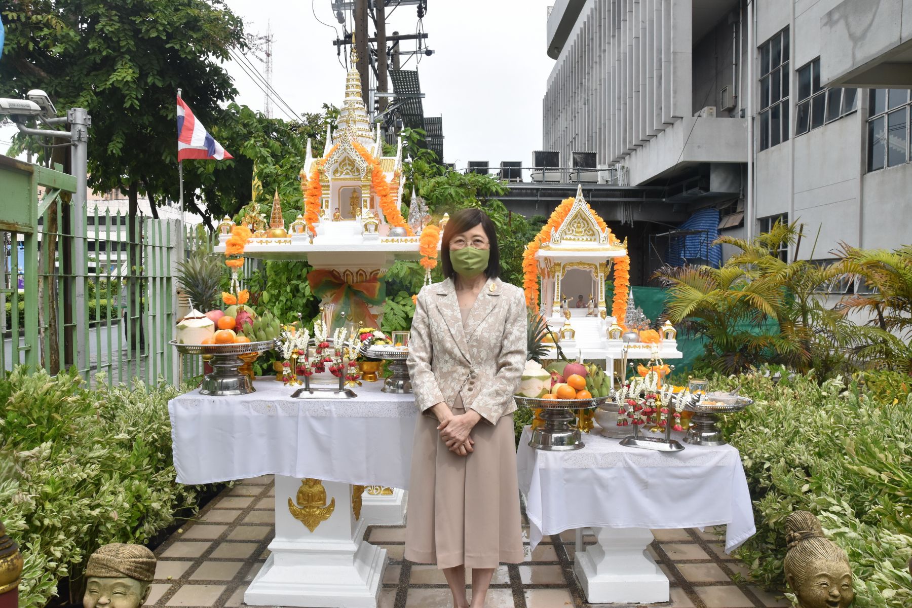 พิธีไหว้ศาลพระภูมิ