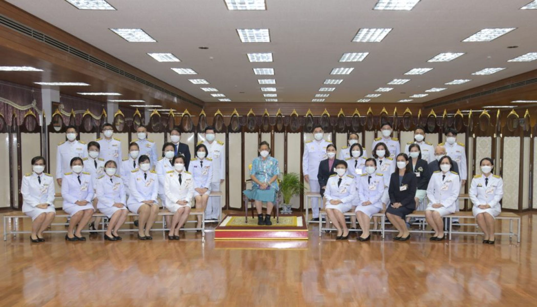 เข้าเฝ้าทูลละอองพระบาท สมเด็จพระกนิษฐาธิราชเจ้า กรมสมเด็จพระเทพรัตนราชสุดาฯ สยามบรมราชกุมารี