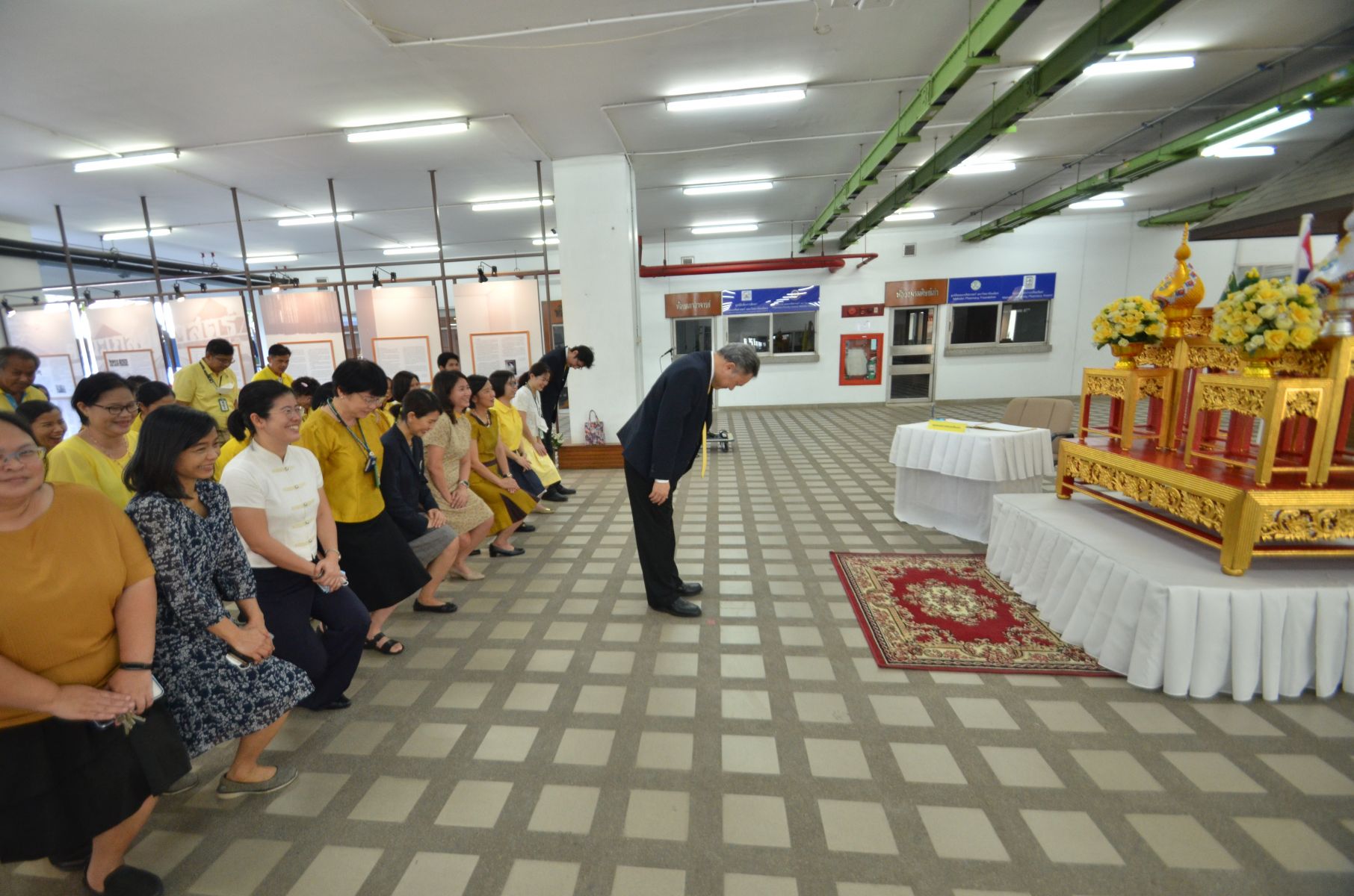 ถวายพระพร พระบาทสมเด็จพระเจ้าอยู่หัว รัชกาลที่ 10 