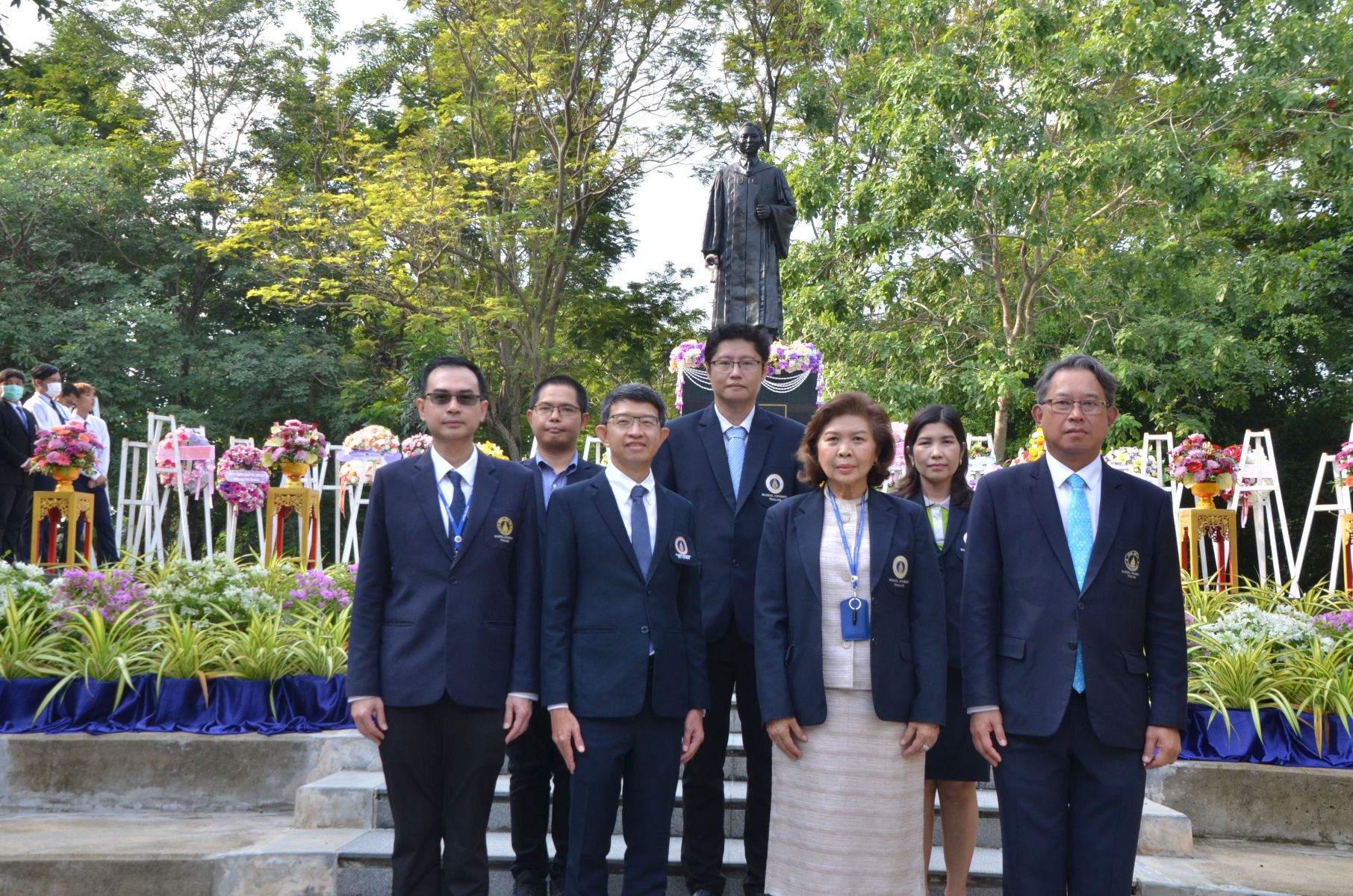 พิธีวางพวงมาลา ในวันมหิดล