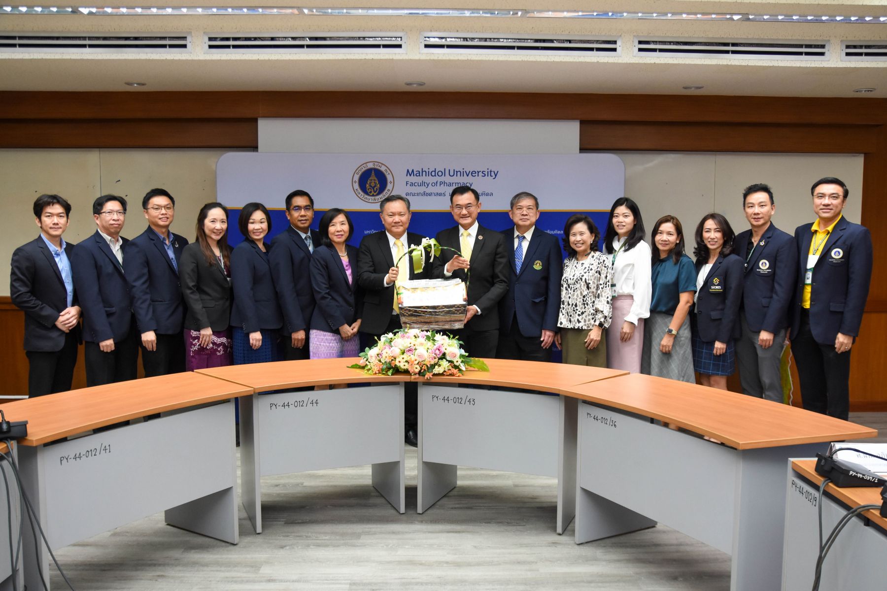 เภสัชมหิดลให้การต้อนรับคณะแพทยศาสตร์ ศิริราชพยาบาล
