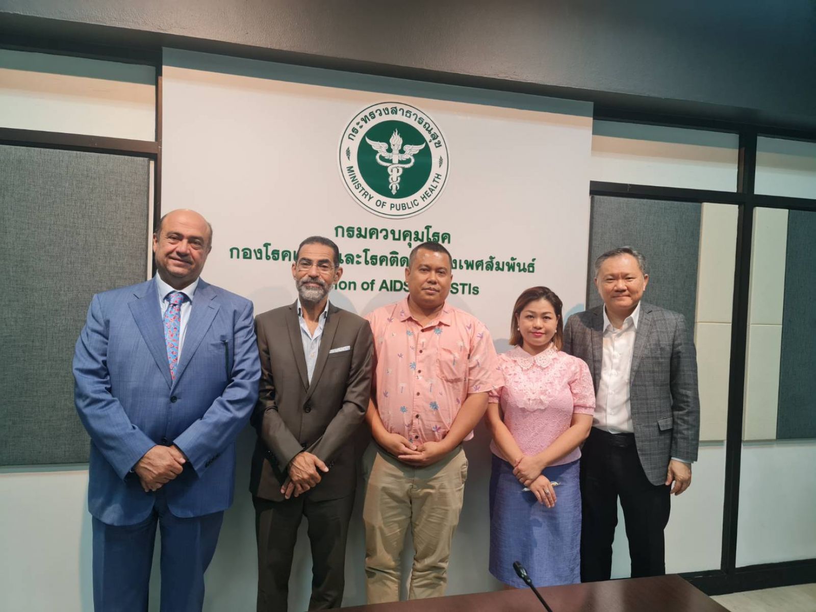 เยี่ยมชมเข้าดูงานเกี่ยวกับการจัดการโรคไวรัสตับอักเสบซีของประเทศไทย ณ กรมควบคุมโรค