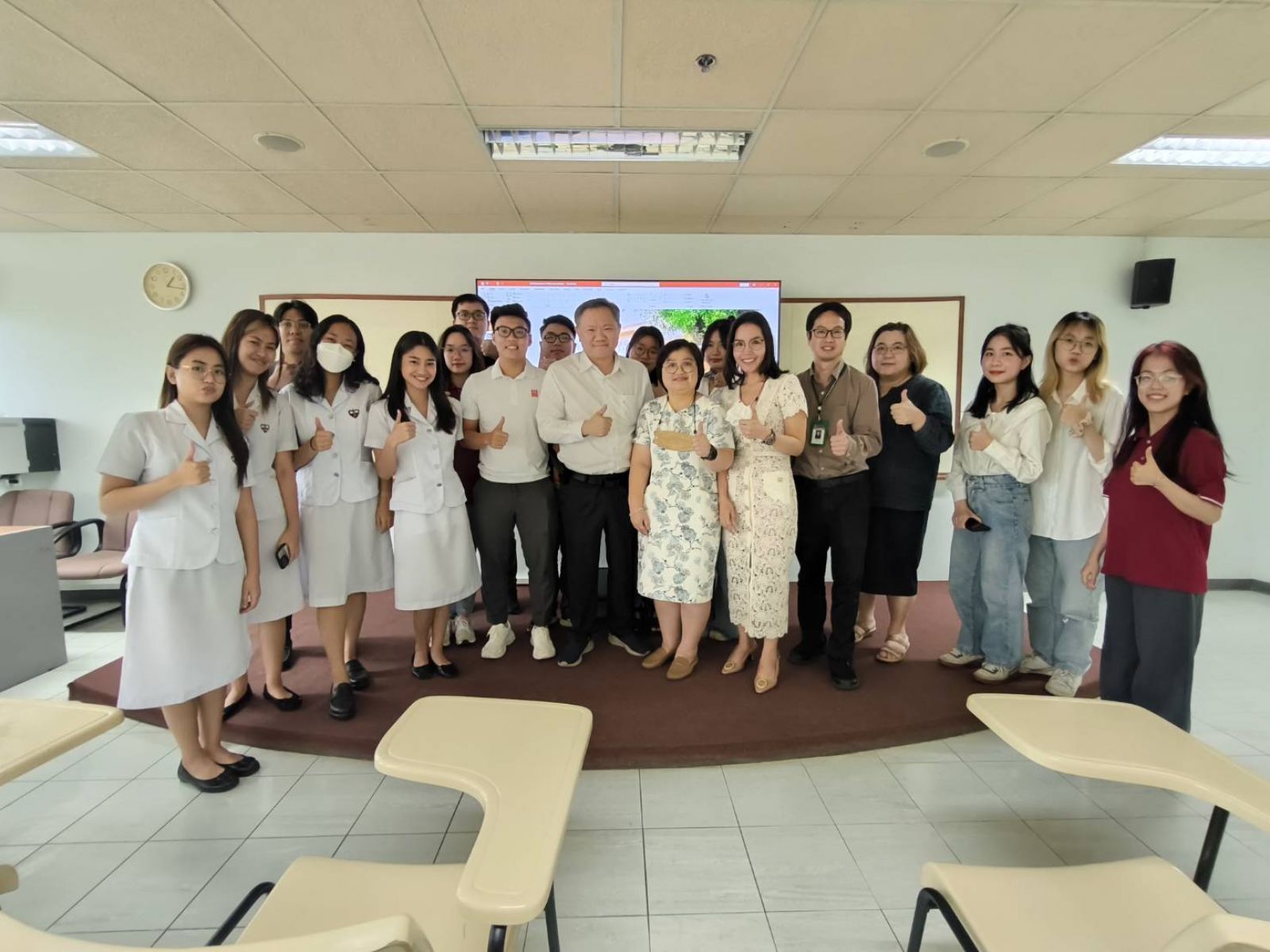 exit presentation of HUP&UST students 
