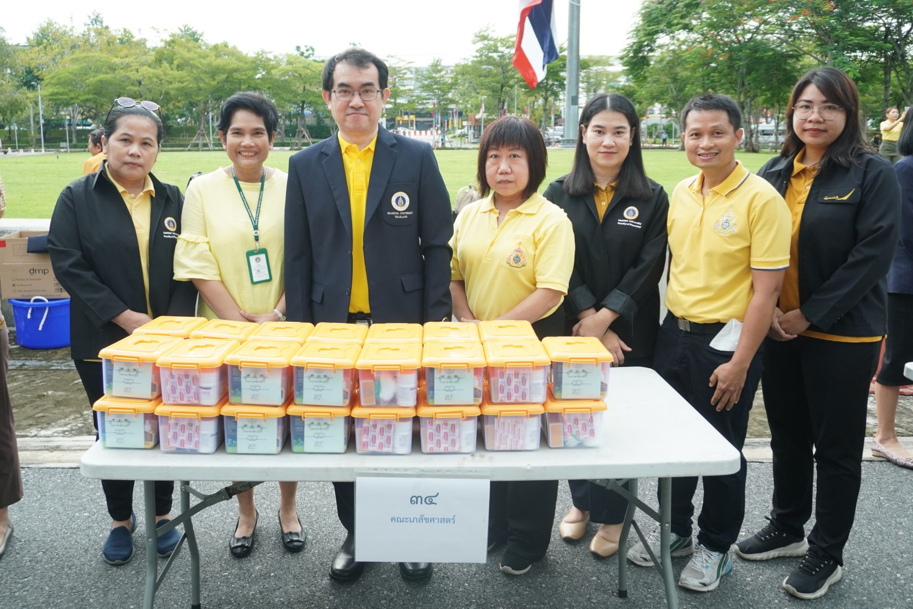 ทำบุญตักบาตรถวายพระราชกุศลในหลวง ร.10 เนื่องในโอกาสมหามงคลเฉลิมพระชนมพรรษา