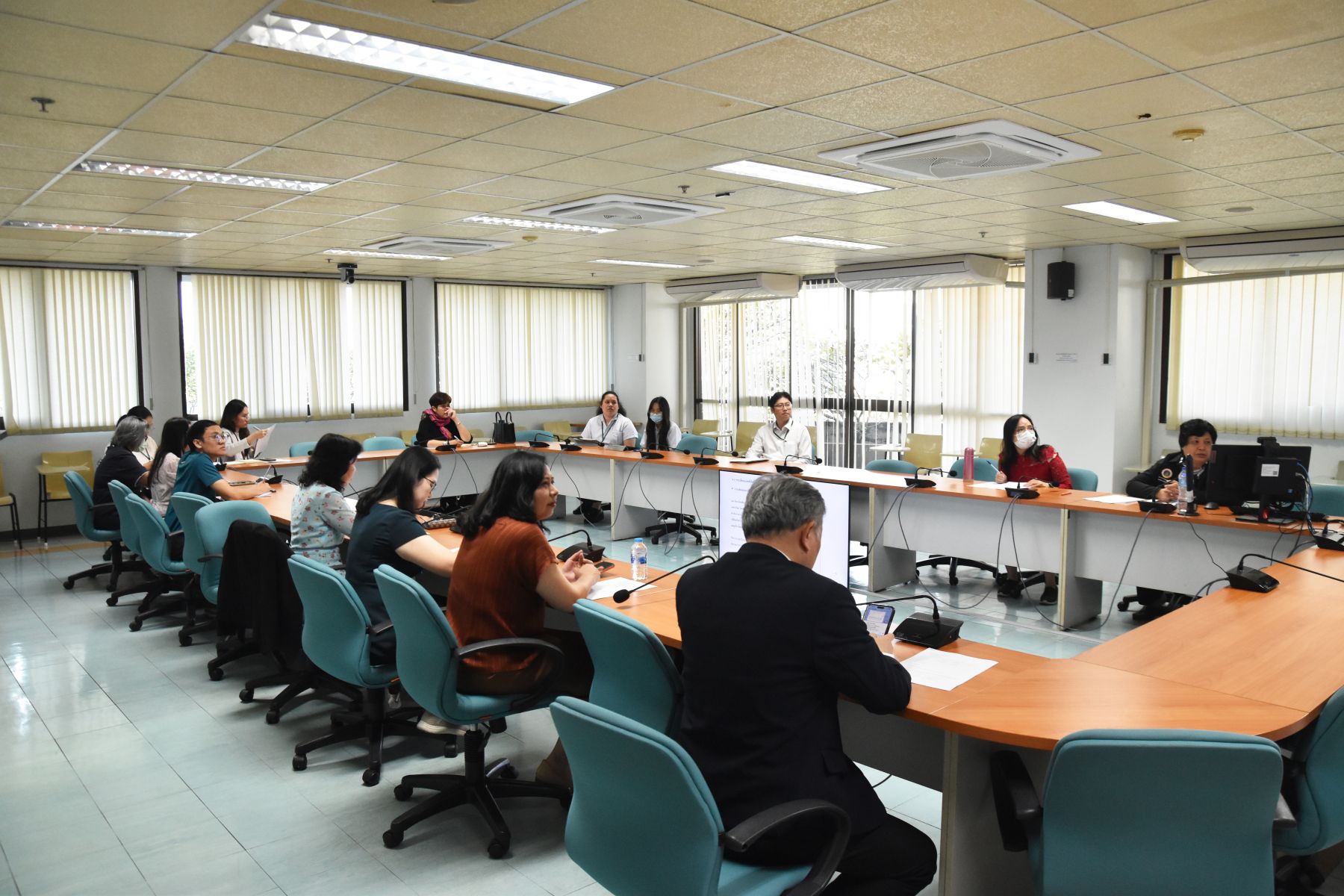 ประชุมทบทวนการบริหาร ศูนย์วิเคราะห์คุณภาพผลิตภัณฑ์ฝ่ายเคมี