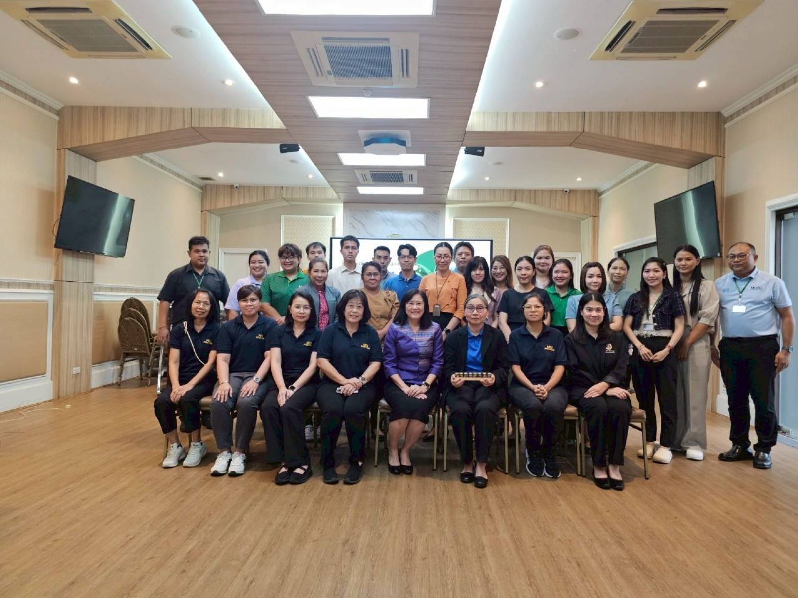 โครงการฝึกอบรมอาชีพหลักสูตร การทำยาดมสมุนไพร