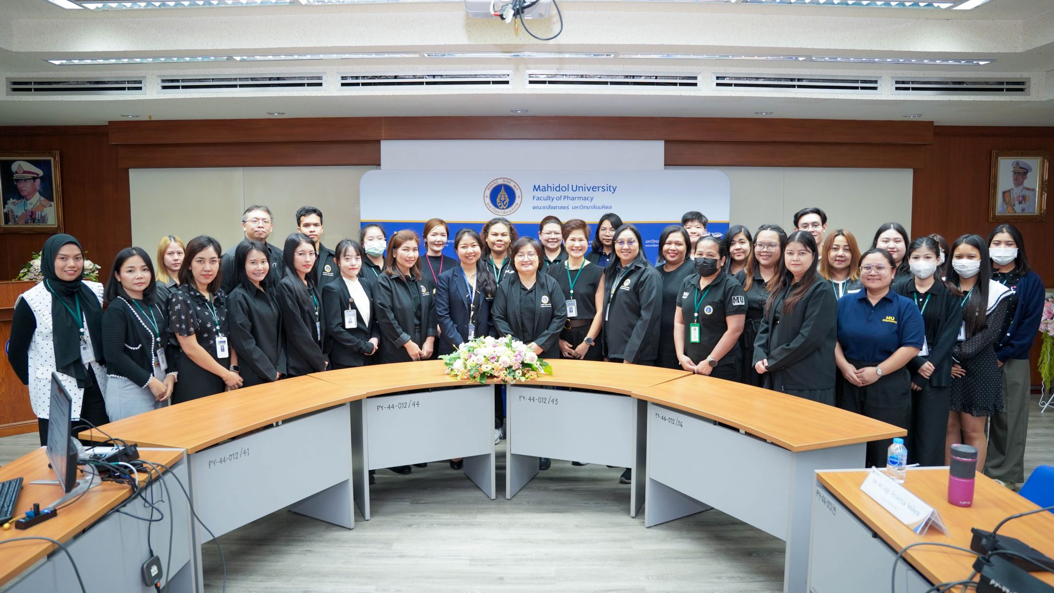 โครงการคลินิกให้คำปรึกษาการขอตำแหน่งสายสนับสนุน