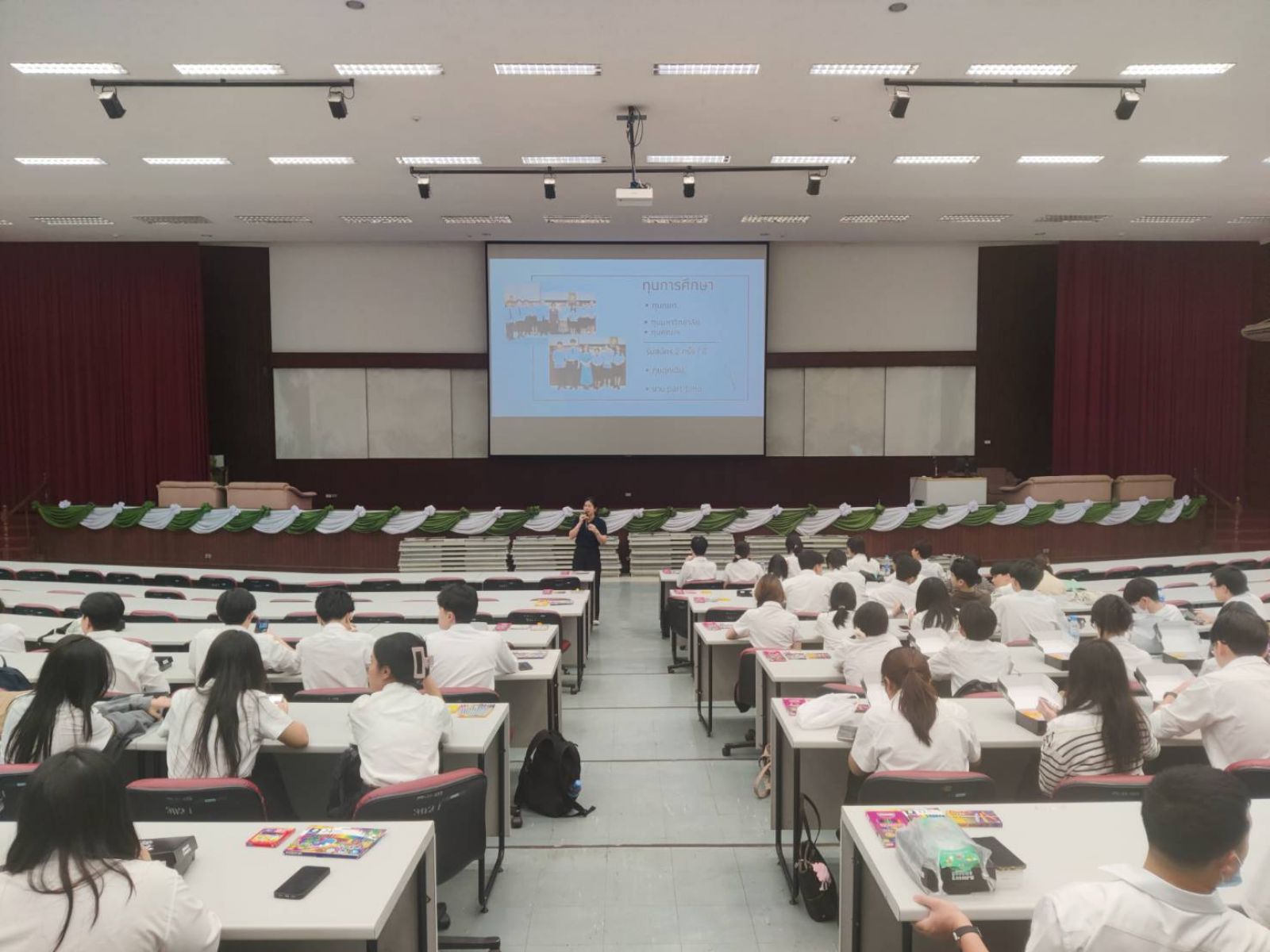 กิจกรรม “พบอาจารย์ที่ปรึกษาของนักศึกษาชั้นปีที่ 2 และชั้นปีที่ 4 (ครั้งที่ 1)” 