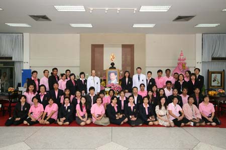 ลงนามถวายพระพรพระบาทสมเด็จพระเจ้าอยู่หัวฯ ณ ศาลาศิริราช 100 ปี