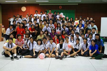 สโมสรนักศึกษาเภสัชศาสตร์จัดโครงการ สอง รับ หนึ่ง