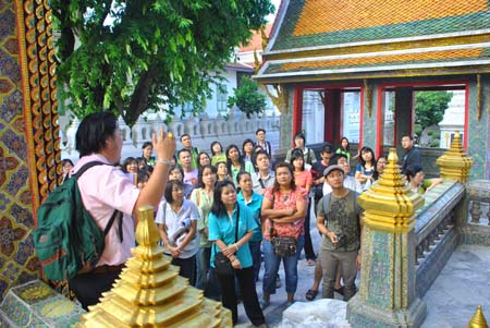 ไหว้พระเก้าวัดรับปีใหม่ 2554 เพื่อสุขภาพดีและกายใจที่เบิกบาน