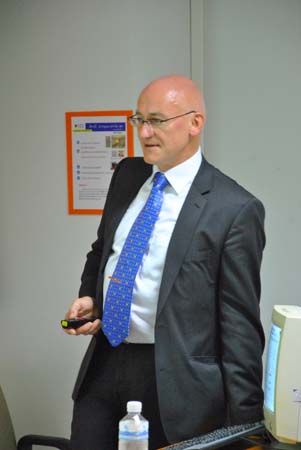 Prof. Mirek Macka จาก School of Chemistry,University of Tasmania, Australia