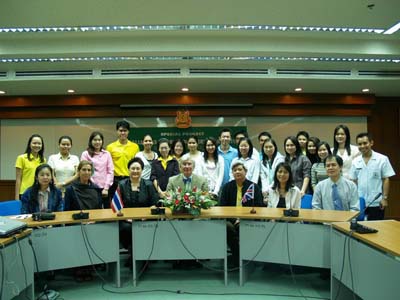 Professor A.T. Florence จากประเทศอังกฤษมาบรรยายพิเศษ