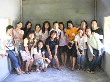 โครงการ ค่ายเภสัชอาสาพัฒนาชนบท
ณ โรงเรียนวัดหนองเขื่อน หมู่ที่ 1 ตำบลทุ่งผึ้ง อำเภอหนองขาหย่าง จังหวัดอุทัยธานี
ระหว่าง วันที่ 12 – 18  เมษายน  2552
