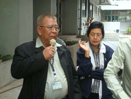 บรรยายการสาธิตวิธีการทำน้ำหมักชีวภาพจากเศษอาหาร