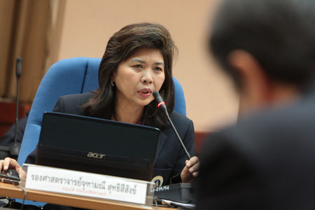การทำข้อตกลงการปฏิบัติงานล่วงหน้า (Performance Agreement) ประจำปีงบประมาณ พ.ศ. 2554 กับท่านอธิการบดี