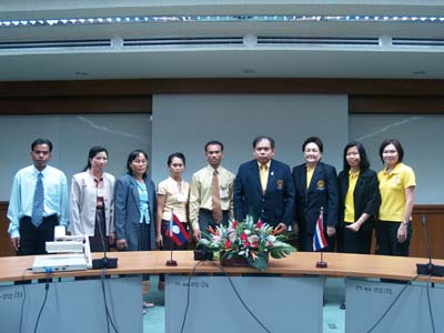 คณบดีต้อนรับบุคลากรทางการแพทย์จากสาธารณรัฐประชาธิปไตยประชาชนลาว