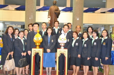 คณะเภสัชศาสตร์ วางพานพุ่ม เนื่องในวันพระราชทานนาม