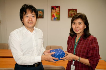 คณบดีลงนาม MOU ร่วมกับ Assoc. Prof. Yasushi Nakamura, University Shimogamo
