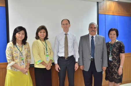 Prof. จากมหาวิทยาลัย อเมริกา มาเยี่ยมคณะเภสัชฯ