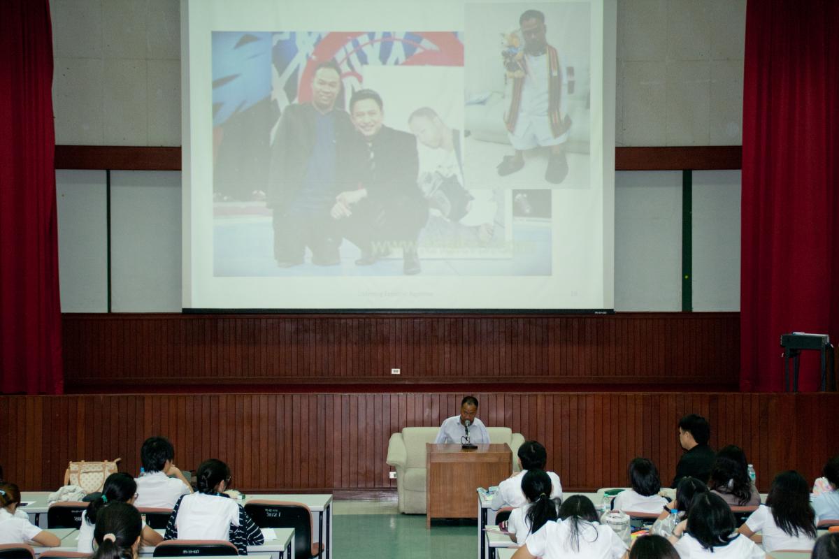 การบรรยายพิเศษ เรื่อง “ล้มกี่ครั้งก็ได้ ถ้าลุกเป็น...หัวใจไม่มีวันพ่ายแพ้”