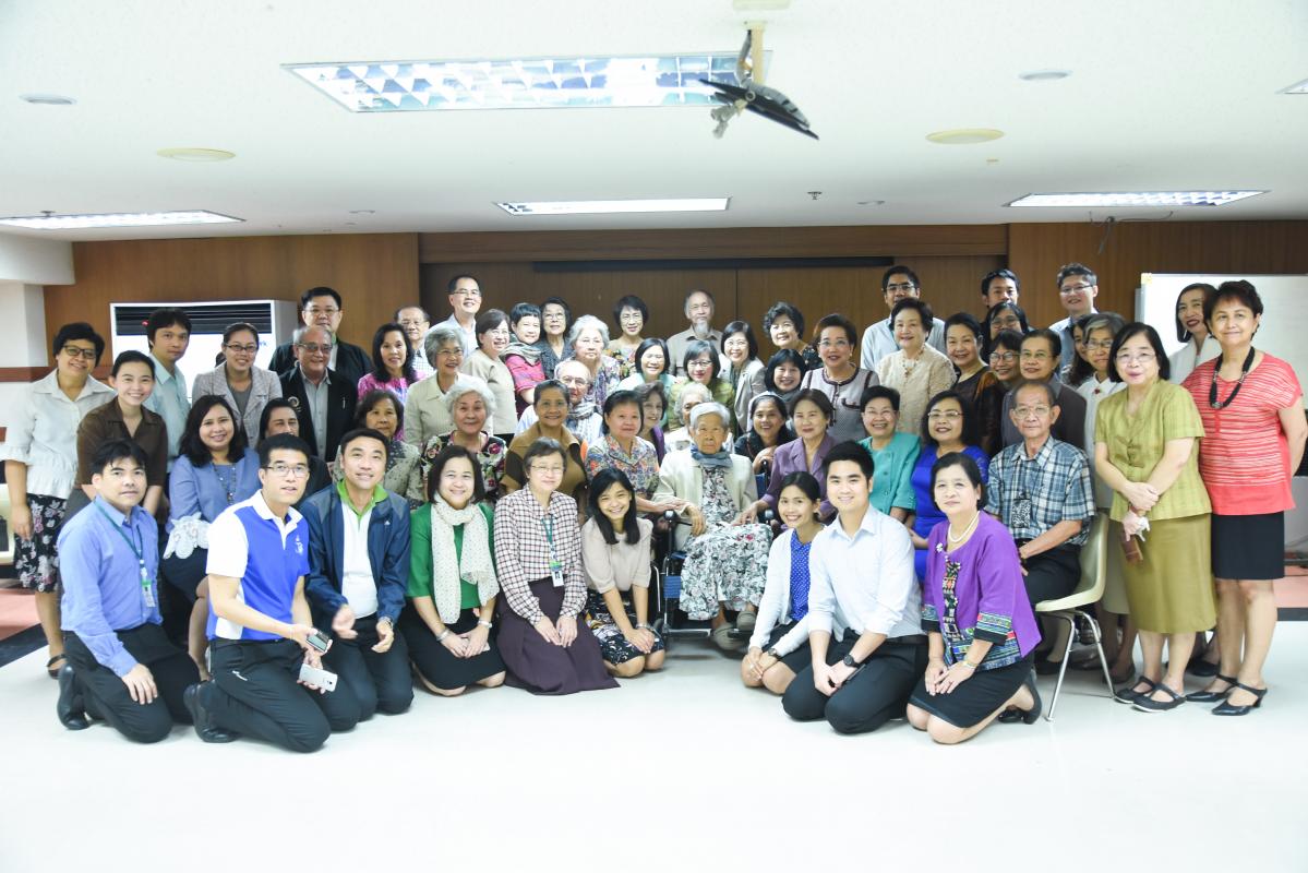 โครงการกราบเยี่ยมอาจารย์อาวุโส 