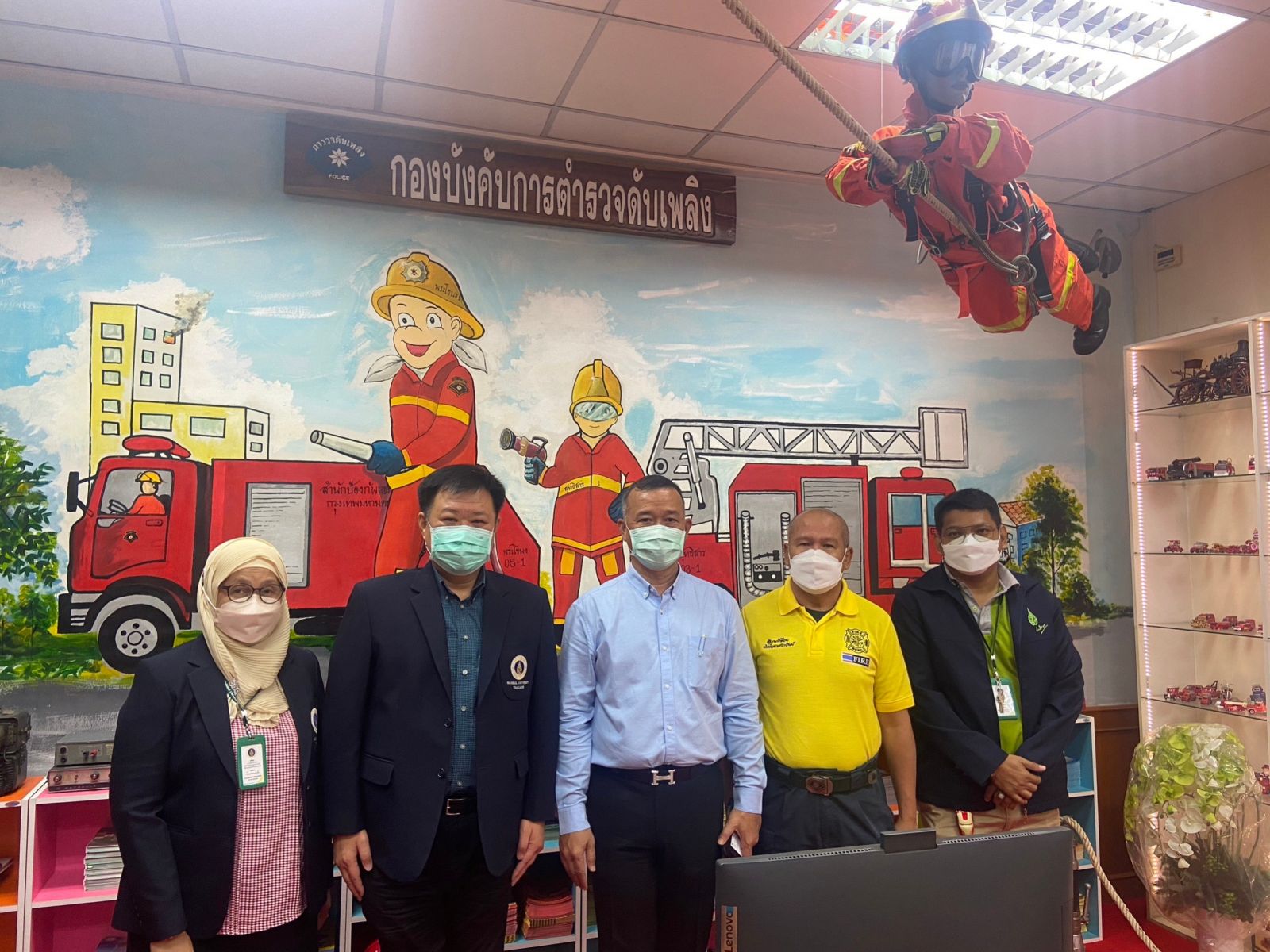 ผู้บริหารคณะเภสัชศาสตร์ ร่วมแสดงความปรารถนาดีเนื่องในโอกาสสวัสดีปีใหม่ 2566 ต่อ ผอ.สำนักป้องกันและบรรเทาสาธารณภัย
