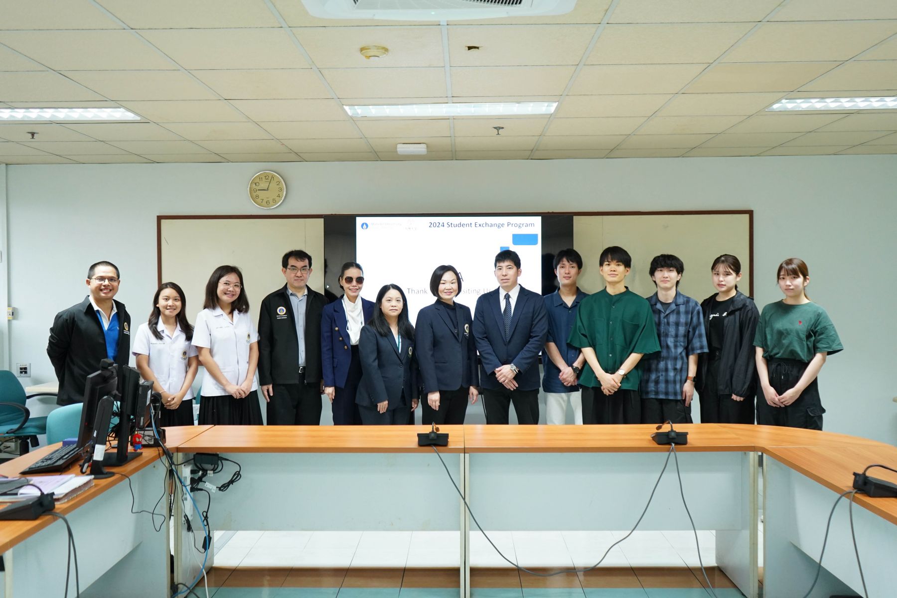 Orientation for Kyushu students (ปฐมนิเทศ นศ.ต่างชาติ)