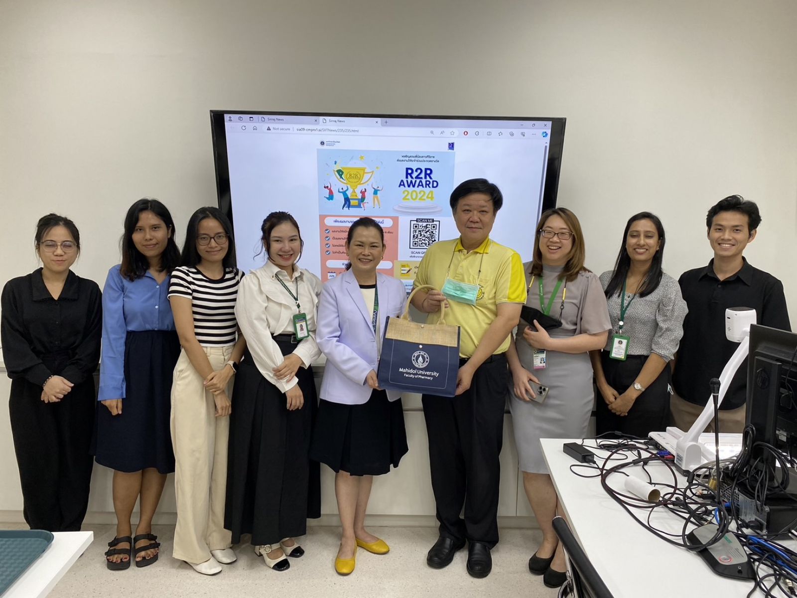 ศึกษาดูงานด้านการจัดการยุทธศาสตร์ ณ ฝ่ายเภสัชกรรม คณะแพทยศาสตร์ศิริราชพยาบาล