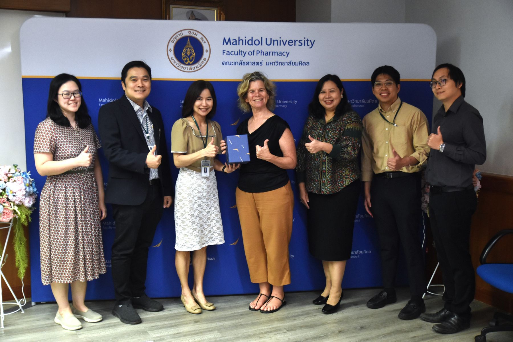 Professor จากมหาวิทยาลัยประเทศออสเตรเรีย มาเยี่ยมชมคณะ พร้อมกับทีมบริหารคณะเภสัช