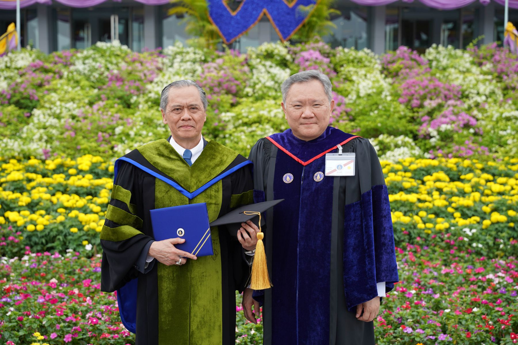 พิธีมอบรางวัลเภสัชศาสตรดุษฎีบัณฑิตกิตติมศักดิ์แด่คุณบัณฑูร ล่ำซำ