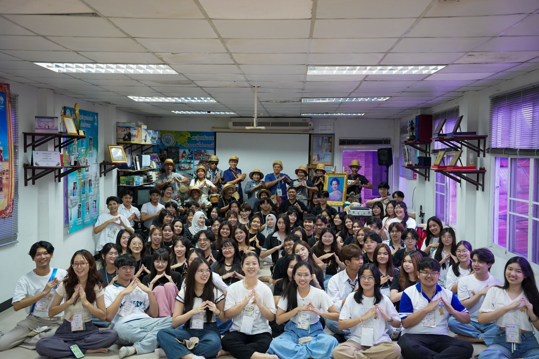 งานสานสัมพันธ์ 2 เม็ด CU x MU