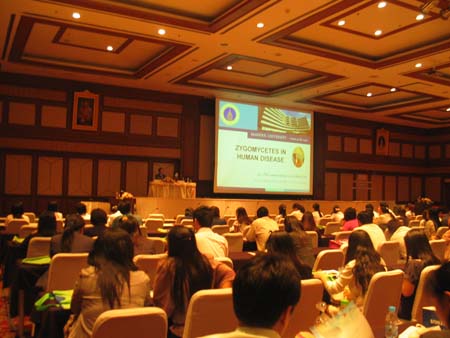 เมื่อวันพุธที่ 22 ถึงวันศุกร์ที่ 24 ธันวาคม พ.ศ. 2553 ภาควิชาเภสัชกรรม โดยคณาจารย์สาขาเภสัชกรรมคลินิก ร่วมกับ สมาคมเภสัชกรรมโรงพยาบาล (ประเทศไทย) จัดประชุมวิชาการ Advances in Pharmacotherapeutics and Pharmacy Practice  2010