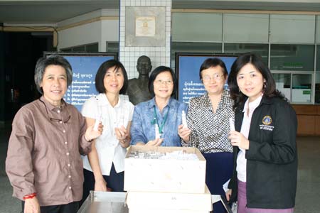 โครงการช่วยเหลือผู้ประสบภัยน้ำท่วม กลุ่มไทยรวมใจ