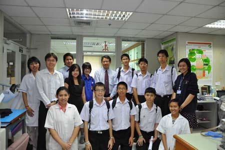 คณะครูและนักเรียน โรงเรียนมหิดลวิทยานุสรณ์ เข้าเยี่ยมชมและศึกษาดูงานของคณะเภสัชฯ มหิดล
