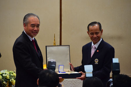 ศิษย์เก่าเภสัชมหิดล ได้รับรางวัลมหิดลวิทยาธร