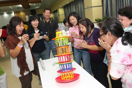 ประชุมสัมนา เรื่อง การพัฒนาการจัดการเชิงกลยุทธ์ : จากแผนยุทธ์ศาสตร์สู่การปฎิบัติ ระหว่างวันที่ 5 - 6 กันยายน 2552 ณ โรงแรมซีบริซ หาดจอมเทียน เมืองพัทยา จังหวัดชลบุรี