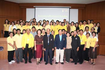 คณะเภสัชศาสตร์ มหาวิทยาลัยมหิดล ร่วมกับสำนักป้องกันและบรรเทาสาธารณภัย กรุงเทพมหานคร ได้จัดอบรมหลักสูตร \"การป้องกันระงับอัคคีภัยเบื้องต้น\" ให้กับบุคลากรของคณะ และได้มีพิธีมอบวุฒิบัตรโดยมีศาสตราจารย์ ดร.อำพล ไมตรีเวช คณบดีคณะเภสัชศาสตร์ ให้เกียรติมอบวุฒิบัตร ให้กับผู้ที่ได้ผ่านการฝึกอบรมหลักสูตร เมื่อวันที่ 8 กุมภาพันธ์ 2550