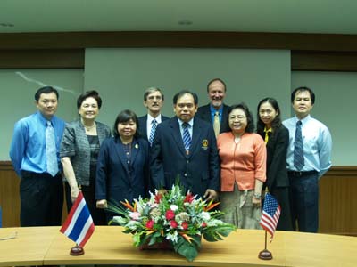 ผู้มาเยือน จากอเมริกา มาเยือนคณะเภสัชศาสตร์ ม.มหิดล