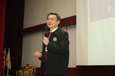 การประชมเรื่อง การประเมินผลการปฏิบัติงานโดยวิธีทำ Performance Agreement โดย ศ.นพ.ประสิทธิ์ วัฒนาภา ณ ห้องประชุม 302 คณะเภสัชศาสตร์ ม.มหิดล