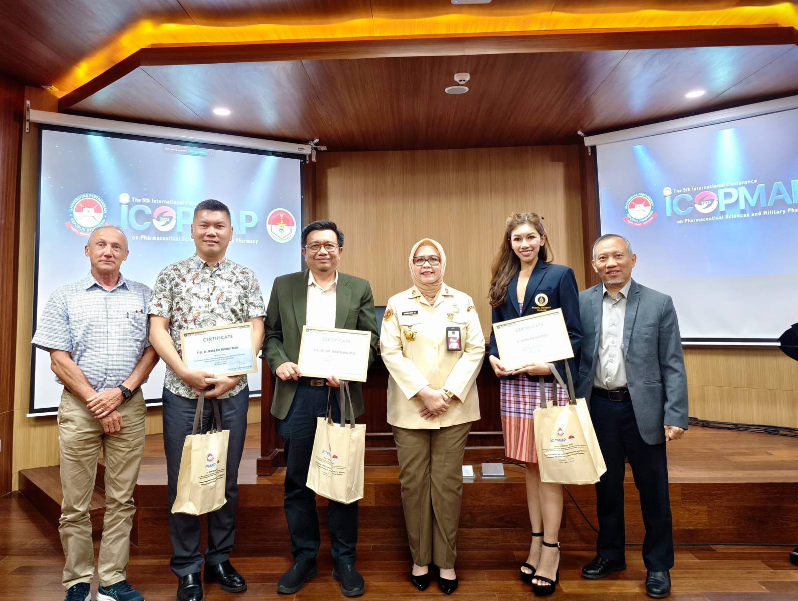 อาจารย์เภสัชมหิดลเข้าร่วมงานประชุมวิชาการนานาชาติ The 5<sup>th</sup> International Conference on Pharmaceutical Sciences and Military Pharmacy (ICOPMAP) ณ ประเทศอินโดนีเซีย